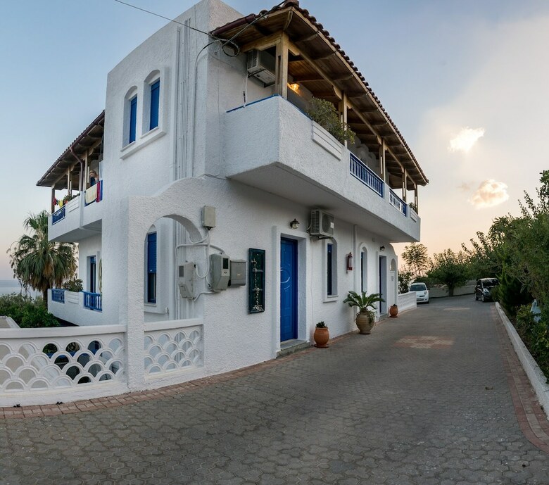 Apartamentos Creta Sky