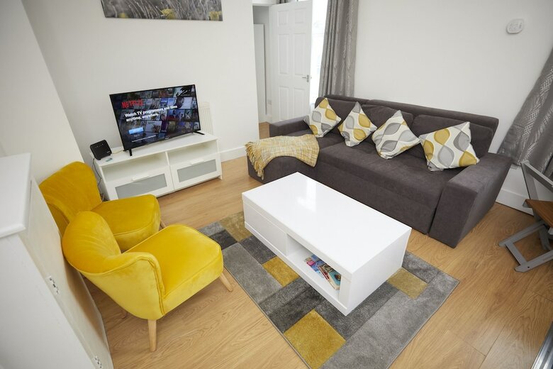 Freemantle Apartment