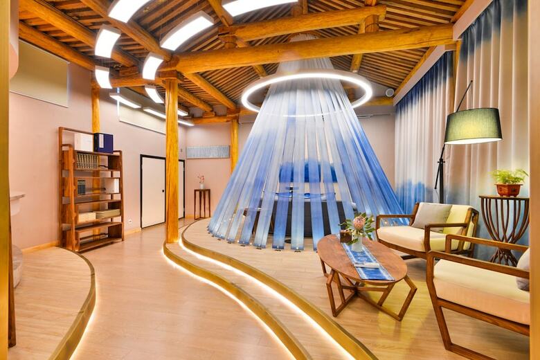 Isvara Hotel Qu Hai Liu Sha