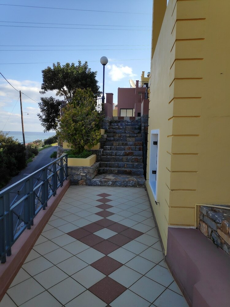 Minois Apartments - Adults Only