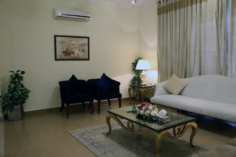 Hotel Butterfly Guest House Phase 7 Bahria Town