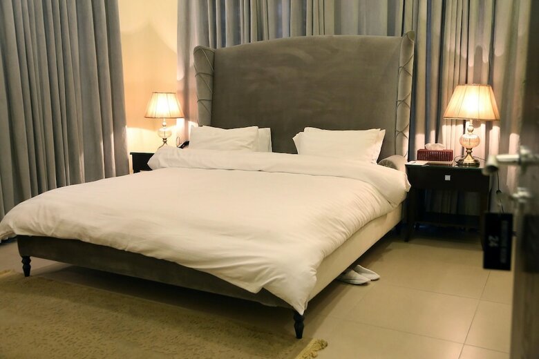 Hotel Butterfly Guest House Phase 7 Bahria Town