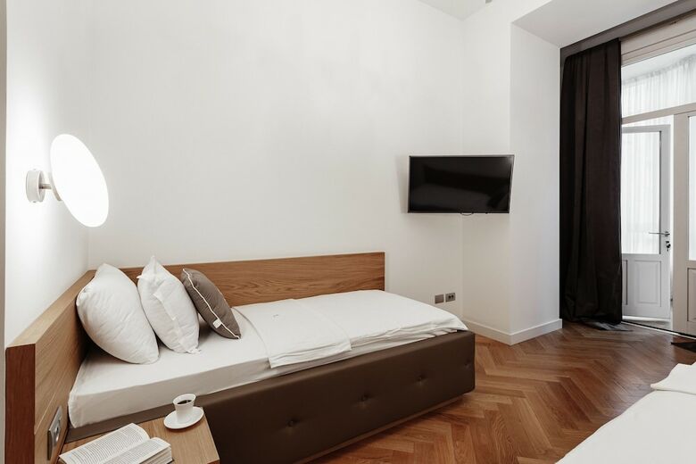 Royal Apartments Grecheskaya 25