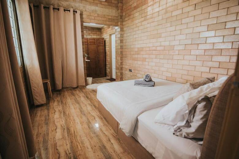 Hotel Ombak Deru Lodge