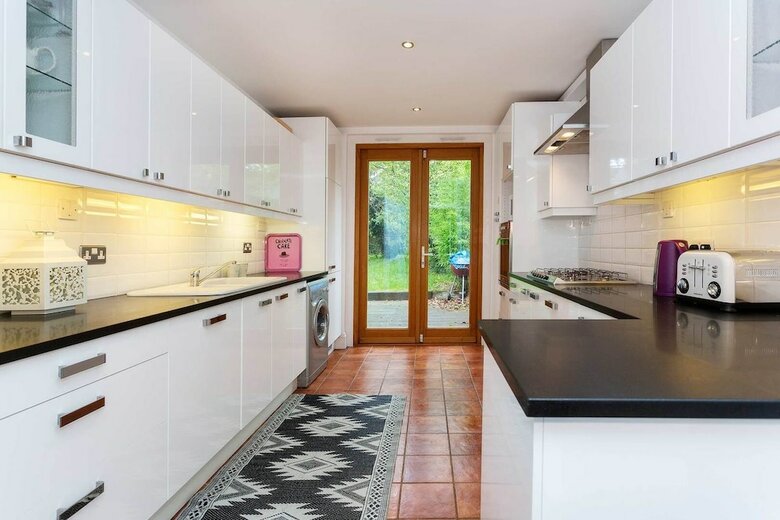 Pastures Green In West Hampstead
