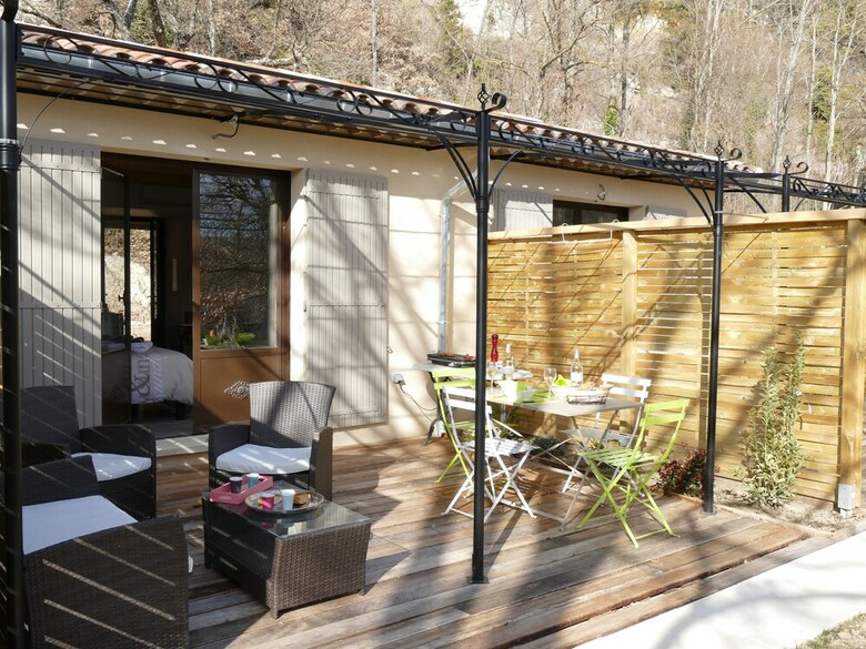 G�tes Lumi�re En Luberon