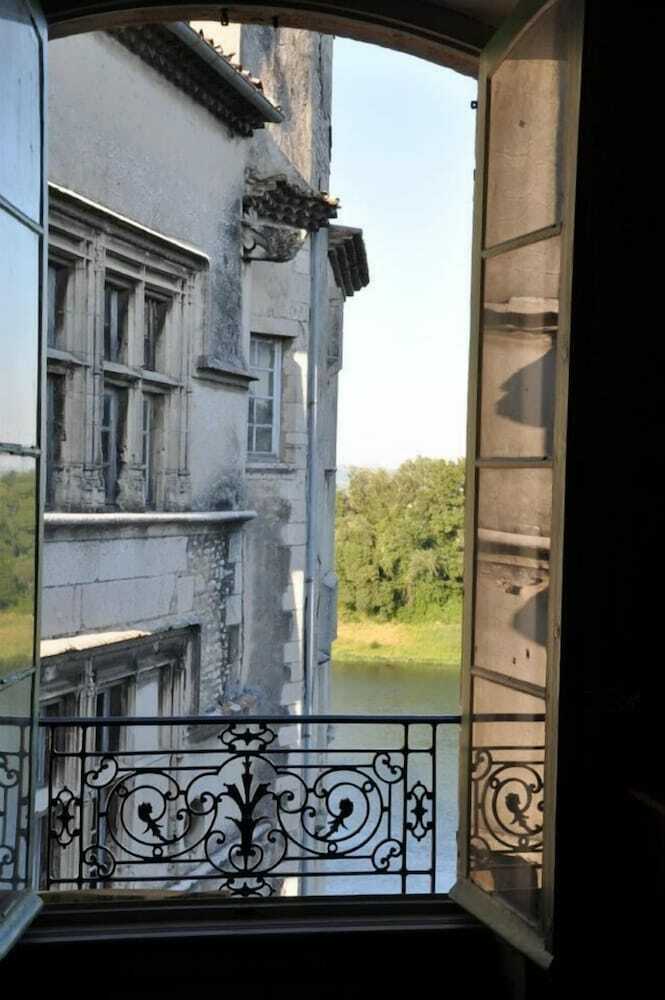 Hotel Cot� Cour