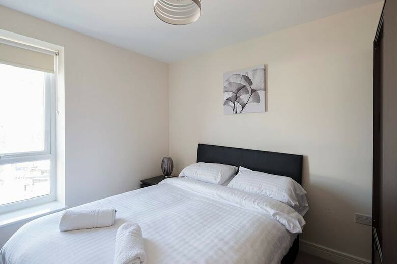 Pier Apartment 2