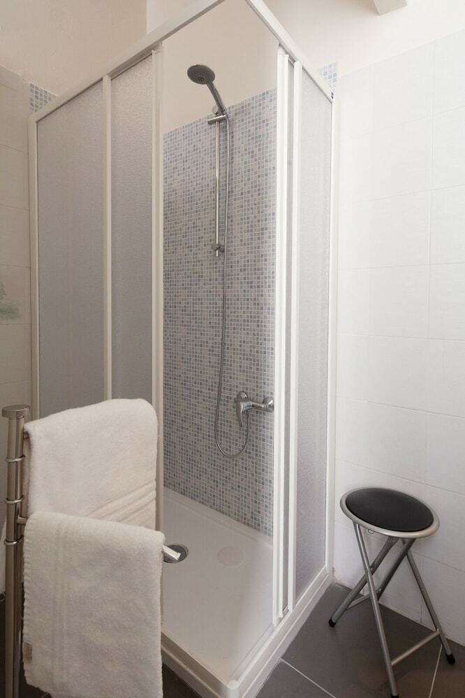 Hostal Rent Rooms La Spezia