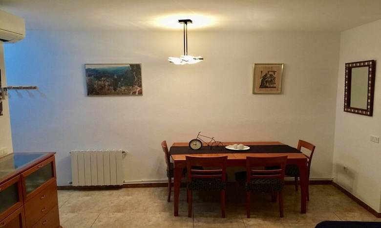 Nasta Vilanova Apartment