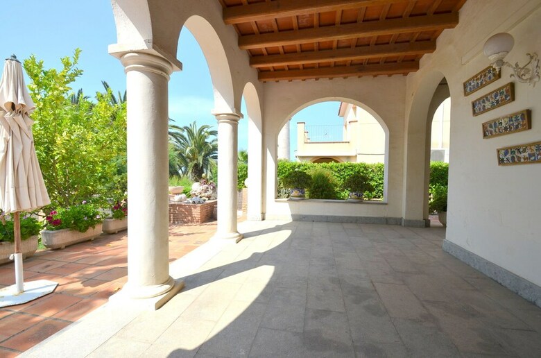 Villa Cristofar Vilanova House