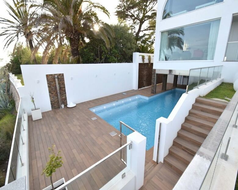 Villa Gaud� Vilanova House