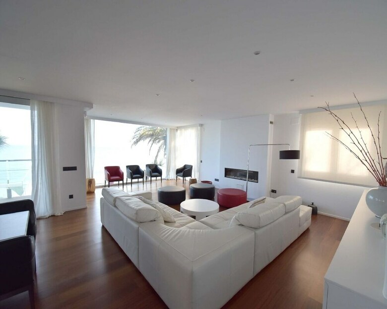Villa Gaud� Vilanova House