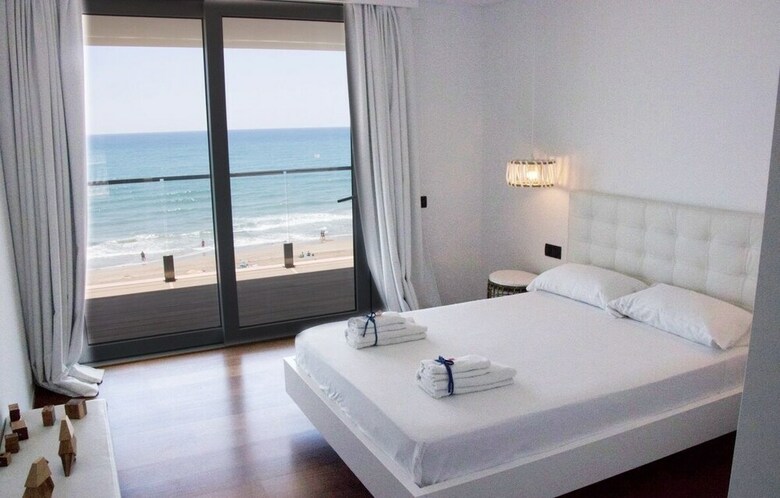 Villa Gaud� Vilanova House