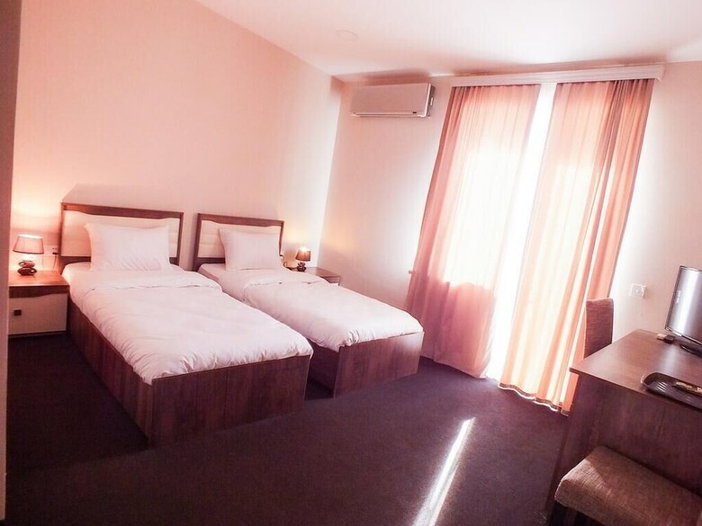 Check-in Terrace Hotel