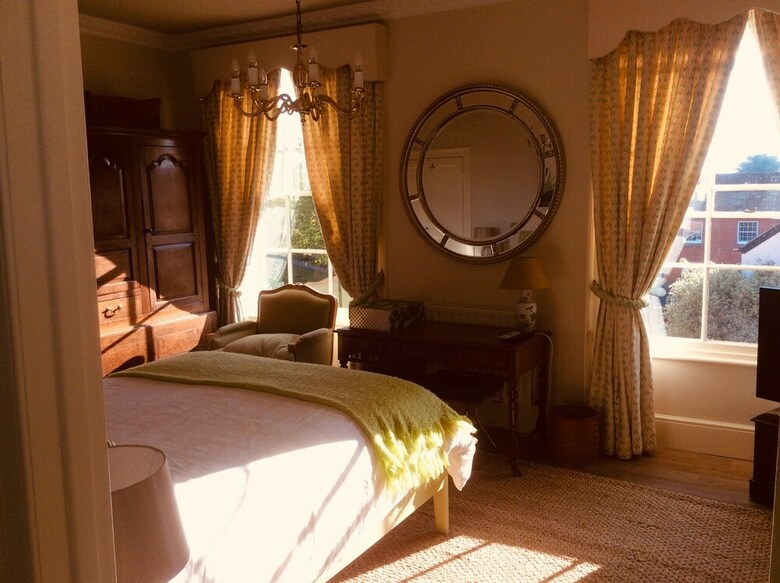 Bed & Breakfast Whatley House