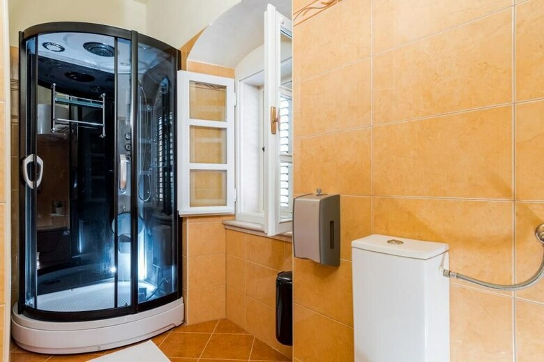 Hostal Rooms Miron