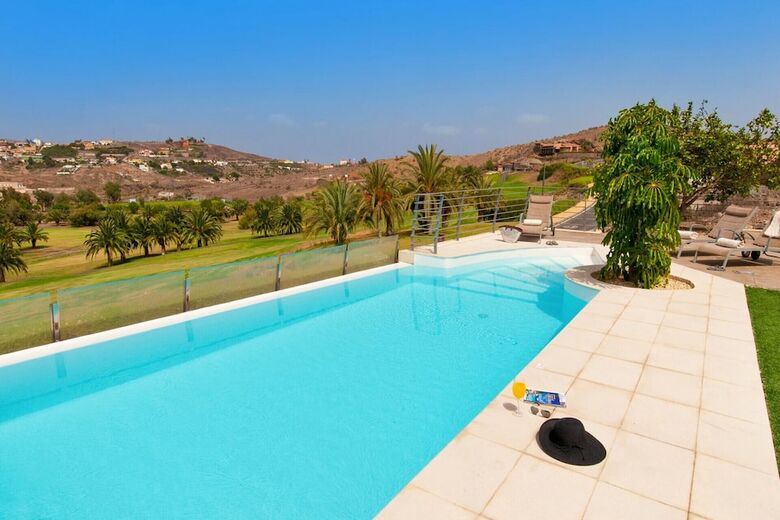 Villa Piedra Amarilla