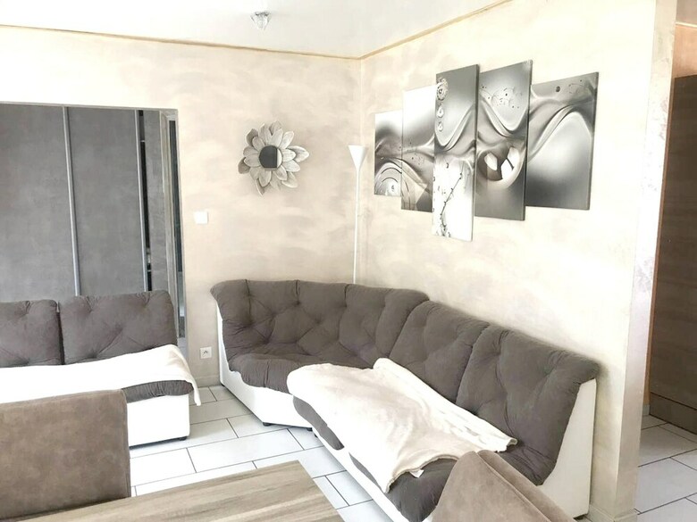 House With 2 Bedrooms In Berlaimont, With Wifi
