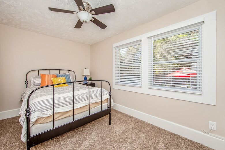 The Broadfoot Bungalow
