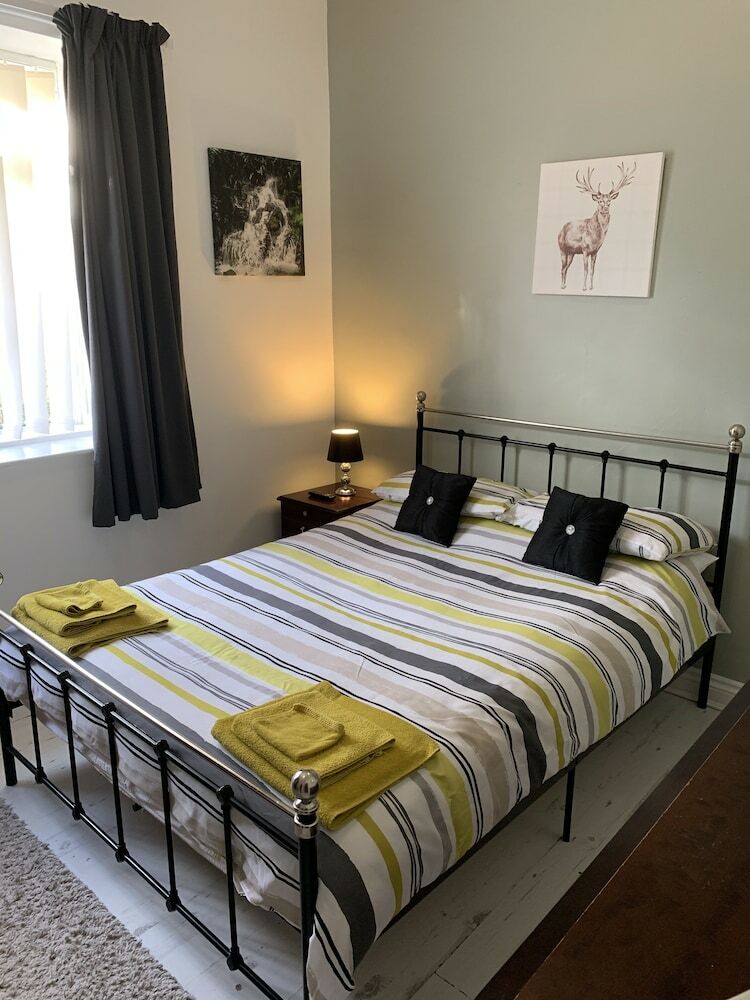 Hotel Bedrocklodge Buisness Centre Holidaylets