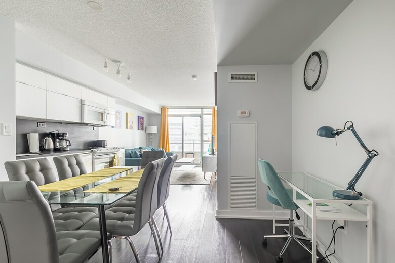 Skytree - Condos In Heart Of Downtown