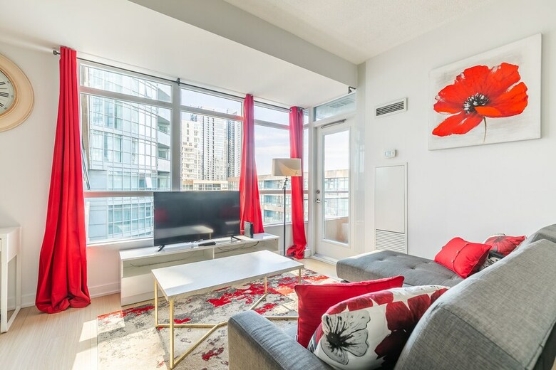 Skytree - Condos In Heart Of Downtown