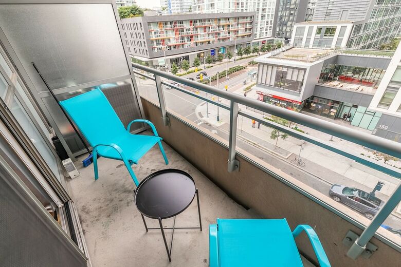 Skytree - Condos In Heart Of Downtown