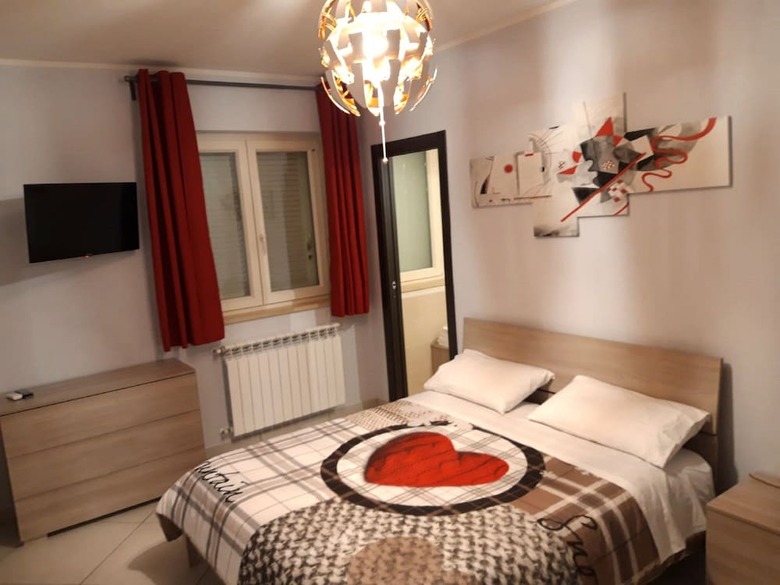 B&B White One