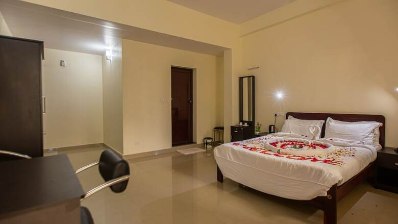 Hotel Woodside Residency Thekkady