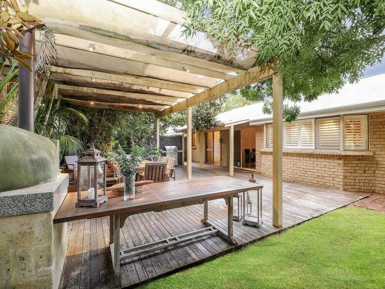 Seabreeze House