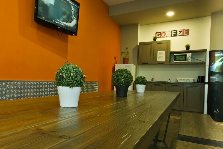 Hostal Youth Station Hostel