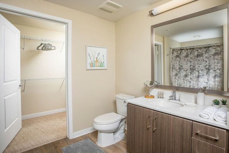 Apartamentos Irvine Deluxe Design Suites By A