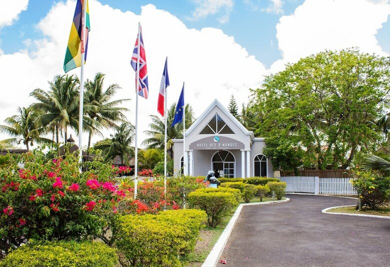 Hotel H�tel Des 2 Mondes