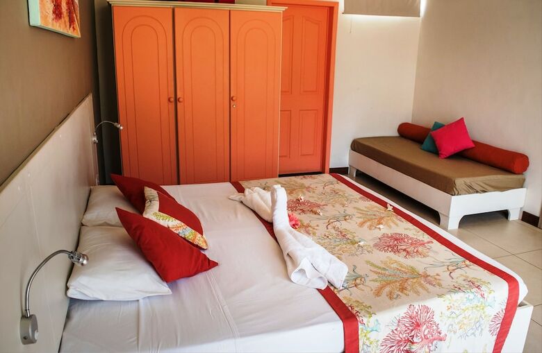 Hotel H�tel Des 2 Mondes
