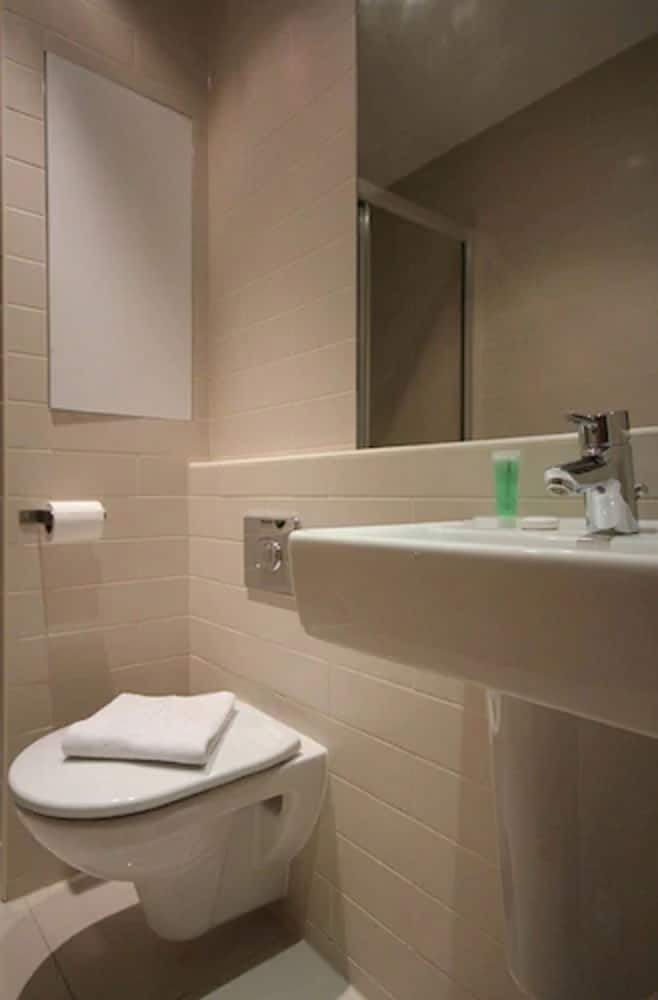 Princes Square Serviced Apartments