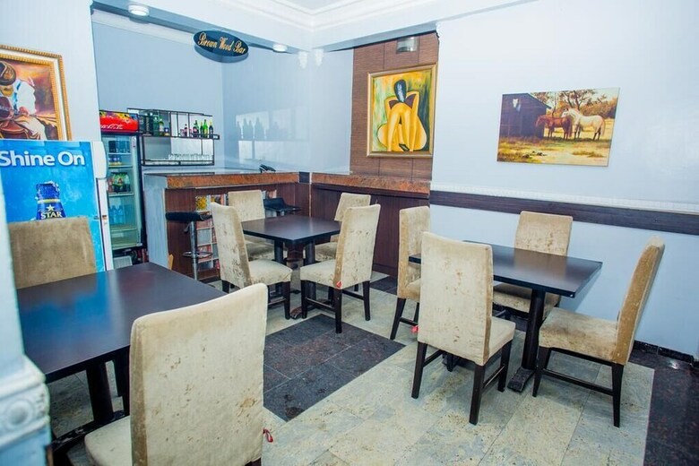 Hotel Arriva Suites