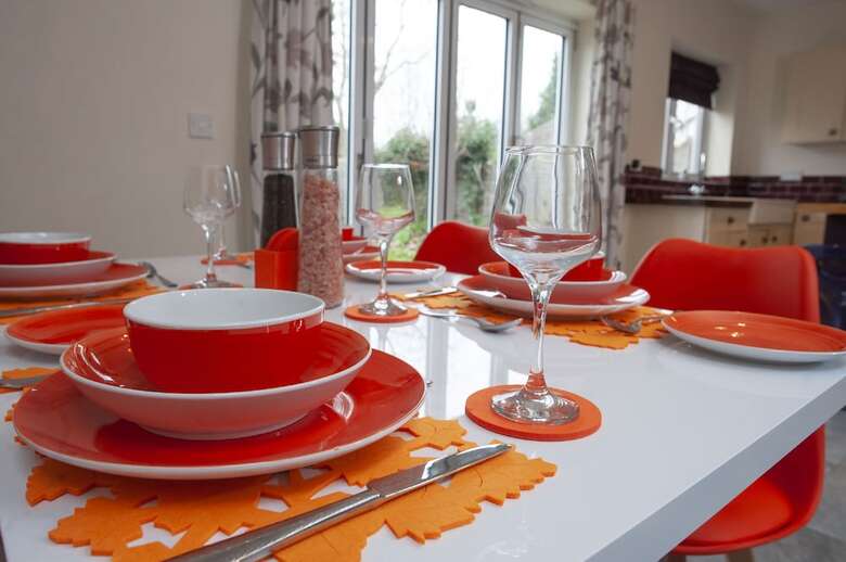 New Stunning 3bd House Central Ashford Sleeps 6!
