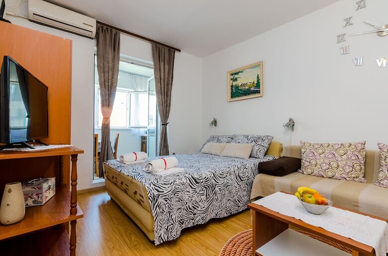 Apartments Mehi?