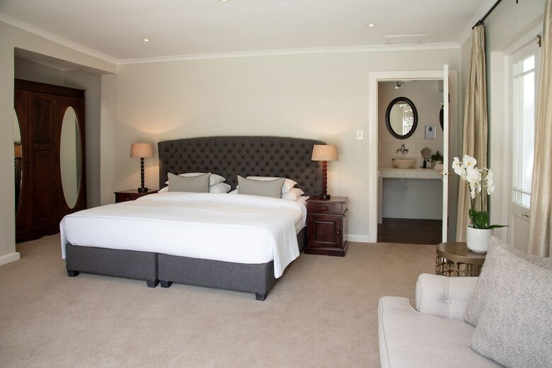 River Manor Boutique Hotel