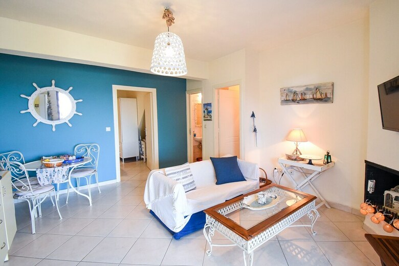 Areos Galaxy Apartments With Beach View