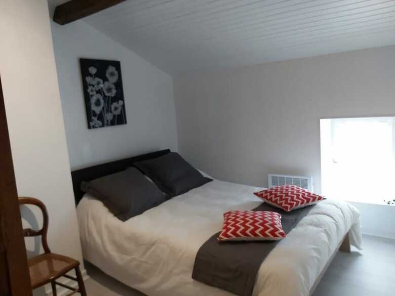 Hotel Le Logis Des Bessons