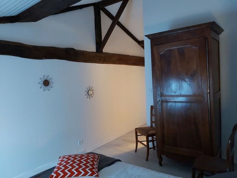 Hotel Le Logis Des Bessons