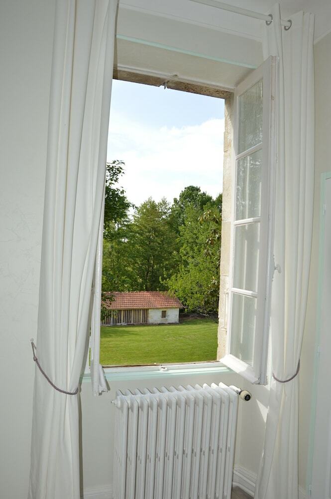 Hotel Le Logis Des Bessons