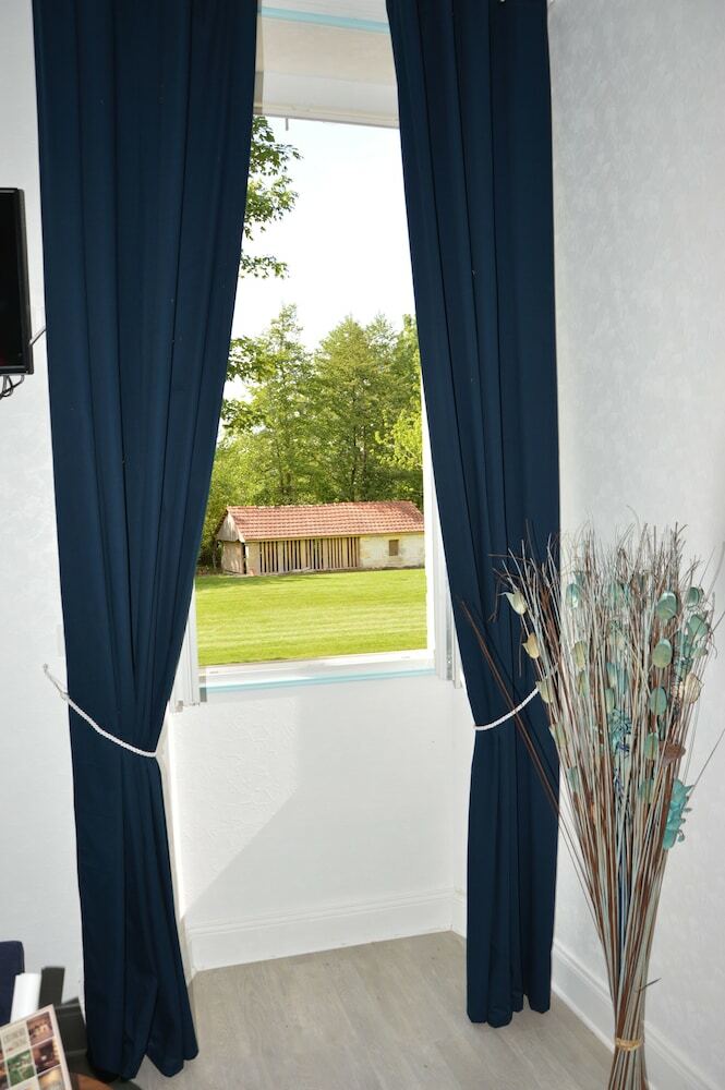 Hotel Le Logis Des Bessons