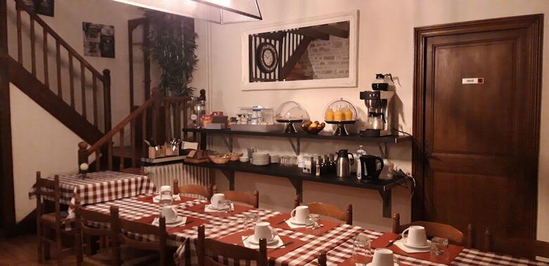 Hotel Le Logis Des Bessons