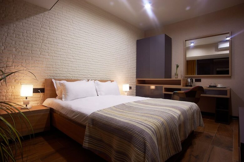 Hotel Green Floor And Apartments