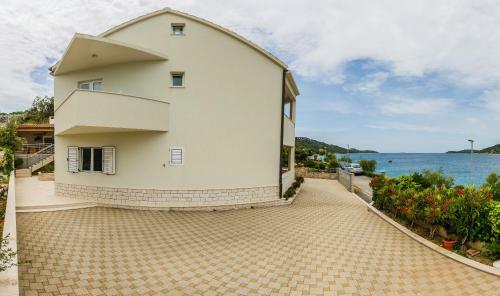Apartments Rogulj