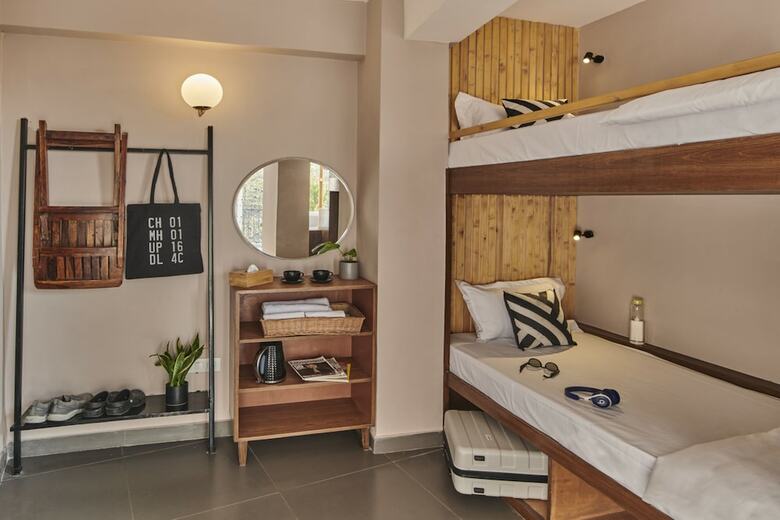 Hostal Minimalist Poshtel And Suites