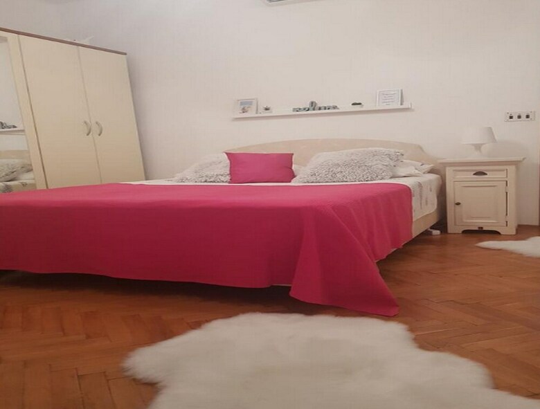 Apartment Sweet Romantic